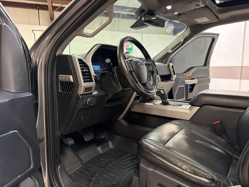 Used 2017 Ford F150 Lariat w/ Equipment Group 502A Luxury AWD/4WD image 23
