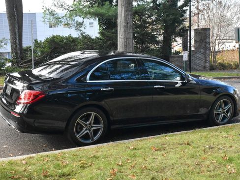 Used 2018 Mercedes-Benz E 300 E 300 image 8