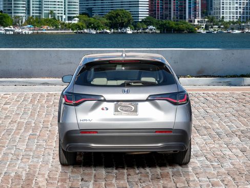 Certified 2024 Honda HR-V LX image 6