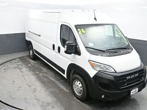 Used 2024 RAM ProMaster 2500 w/ Convenience Group FWD image 22