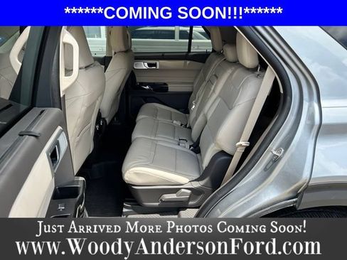 Used 2024 Ford Explorer Platinum w/ Technology Package AWD/4WD image 16