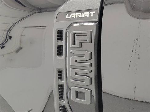 Used 2025 Ford F250 Lariat w/ Lariat Ultimate Package AWD/4WD image 6