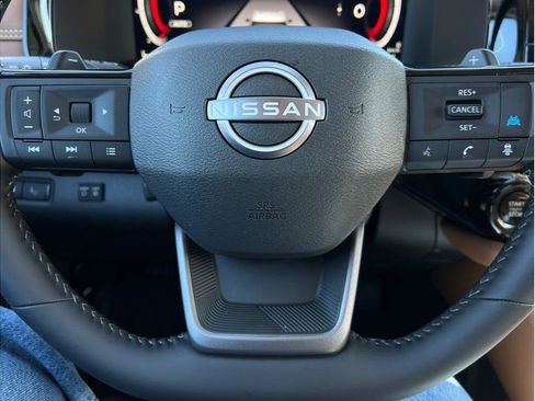 New 2026 Nissan Pathfinder Platinum image 13