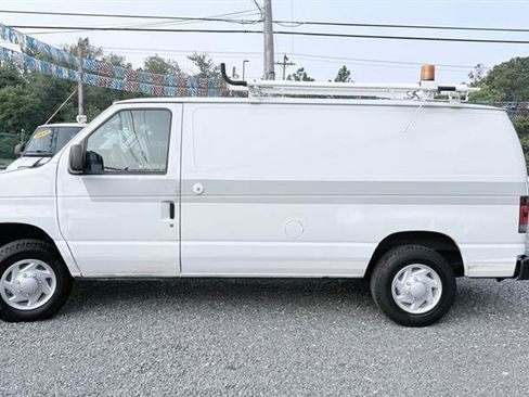 Used 2012 Ford E-150 and Econoline 150 w/ Commercial Cargo Van Pkg RWD image 9