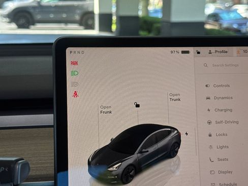 Used 2023 Tesla Model 3 Standard Range RWD image 21