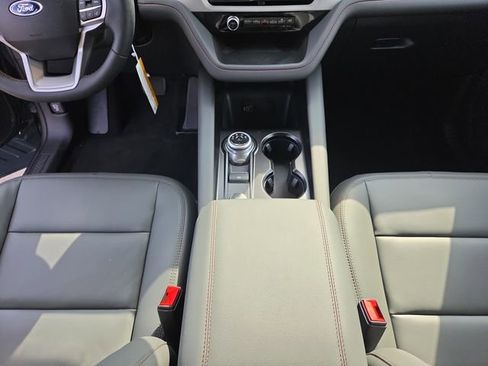 New 2026 Ford Explorer Active w/ Active Comfort Package AWD/4WD image 39