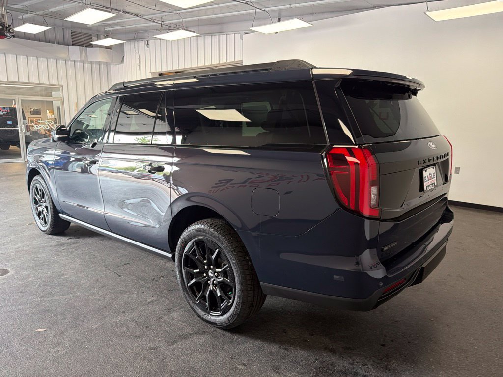 New 2027 Ford Expedition Max Platinum AWD/4WD image 3