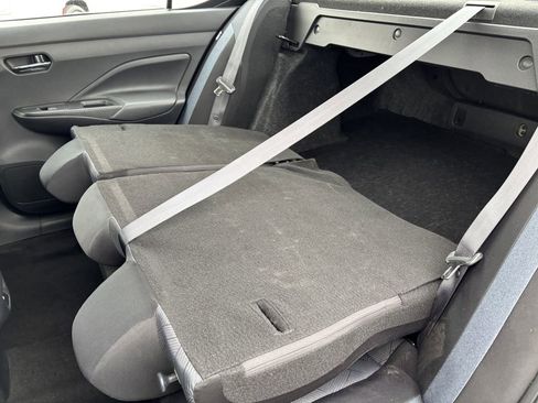 Used 2023 Nissan Versa SV FWD image 27