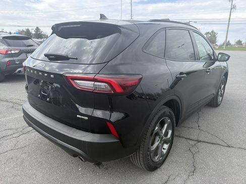 Certified 2025 Ford Escape ST-Line Select AWD/4WD image 3