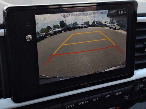 Used 2024 Hyundai Venue Limited FWD image 21