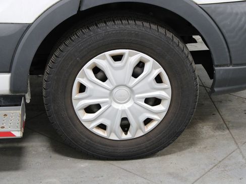 Used 2018 Ford Transit 350 XL image 13