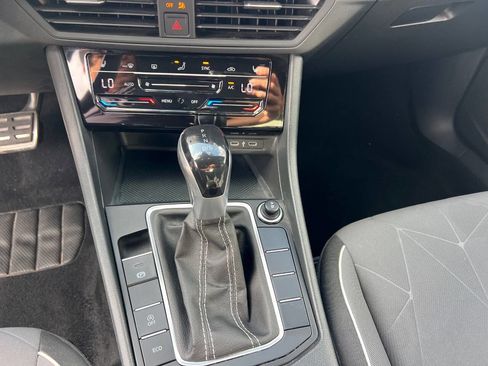 Used 2025 Volkswagen Jetta Sport image 14