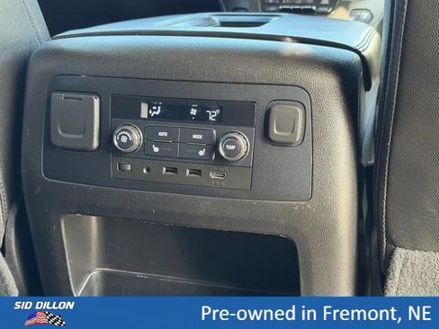 Used 2018 GMC Yukon XL SLT w/ Premium Edition AWD/4WD image 21