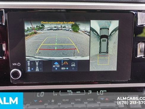 Used 2025 Toyota Sequoia SR5 AWD/4WD image 37