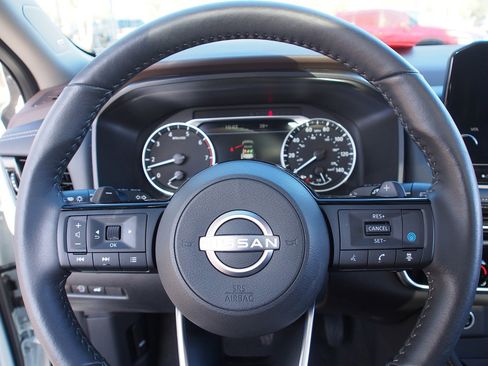 Used 2023 Nissan Rogue SL w/ SL Premium Package image 22