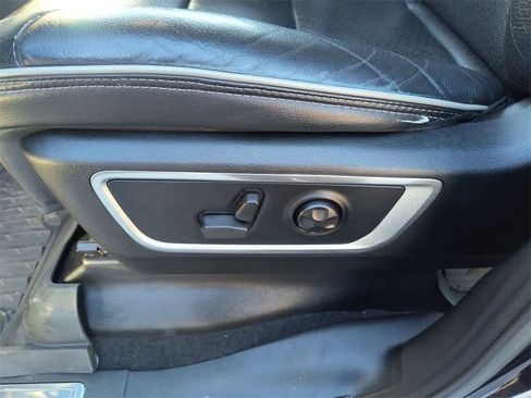 Used 2019 RAM 1500 Laramie image 12