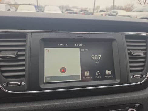 Used 2021 Kia Sedona SX FWD image 20