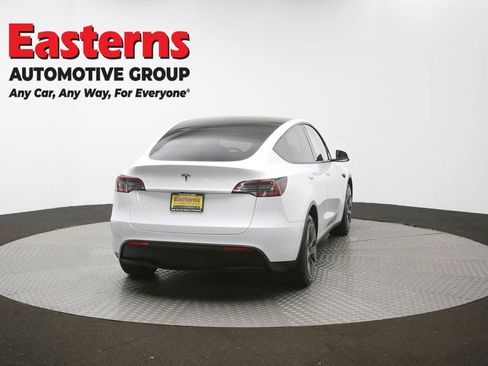 Used 2022 Tesla Model Y Long Range AWD/4WD image 33