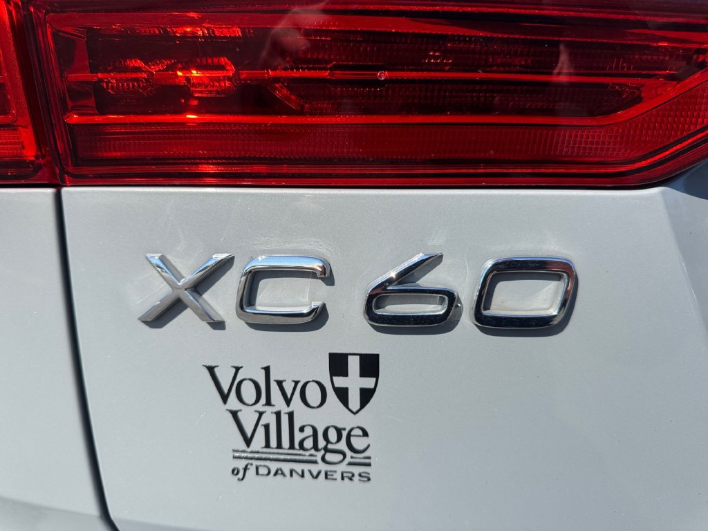 Certified 2024 Volvo XC60 B5 Plus AWD/4WD image 10