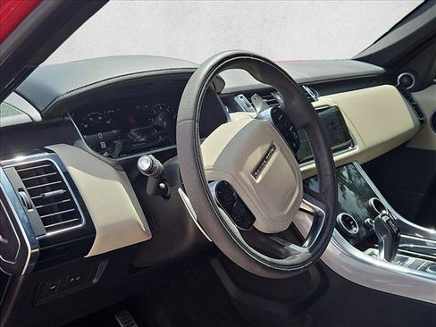 Used 2020 Land Rover Range Rover Sport HST image 10