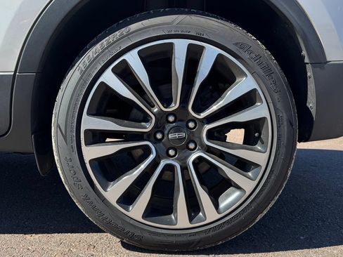 Used 2019 Lincoln MKC Reserve w/ MKC Climate Package AWD/4WD image 12