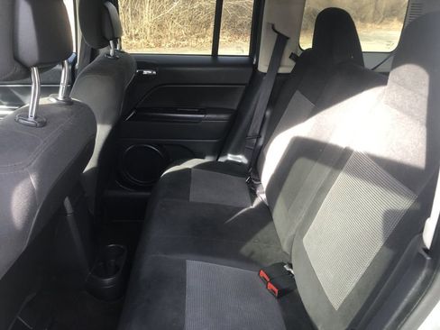 Used 2016 Jeep Patriot Sport w/ Power Value Group image 17