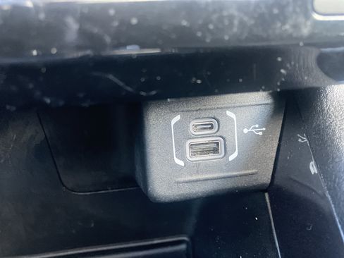 Used 2022 Jeep Compass Latitude w/ Sun and Sound Group AWD/4WD image 27