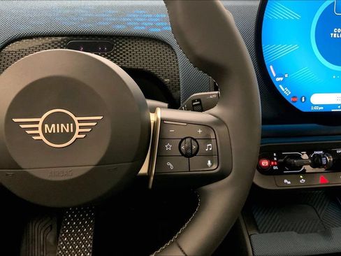 Certified 2025 MINI Cooper Countryman S w/ Comfort Package Max AWD/4WD image 18