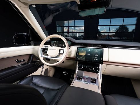 Used 2023 Land Rover Range Rover Long Wheelbase Autobiography AWD/4WD image 38