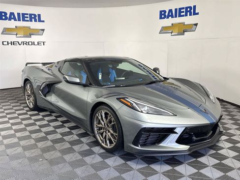 Used 2023 Chevrolet Corvette Stingray Premium Conv w/ Z51 Performance Package RWD image 7