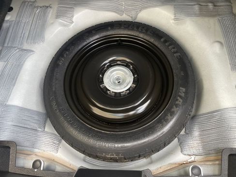 Used 2011 Ford Fusion SEL image 27