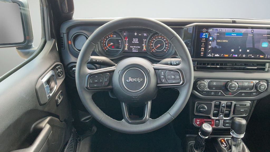 Used 2026 Jeep Gladiator Mojave AWD/4WD image 9