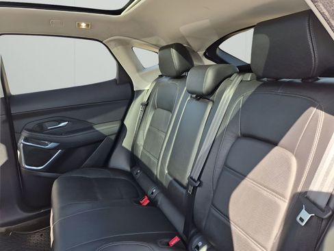 Used 2019 Jaguar E-PACE SE image 19