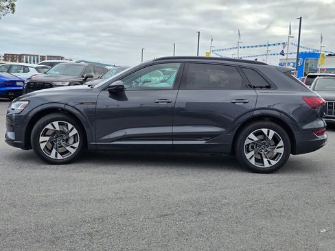 Used 2023 Audi e-tron Premium w/ Convenience Plus Package image 4