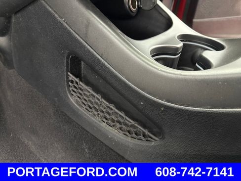 Used 2019 Dodge Journey SE FWD image 17