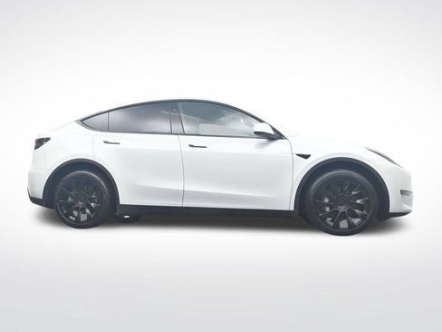 Used 2023 Tesla Model Y Long Range AWD/4WD image 31