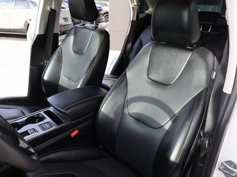 Used 2022 Ford Edge Titanium w/ Equipment Group 301A image 10