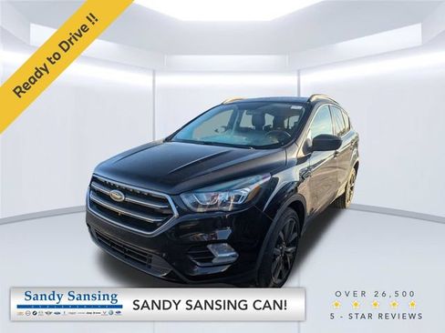 Used 2019 Ford Escape SE FWD image 1