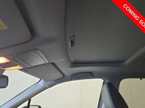 Used 2017 Honda Pilot Touring image 8