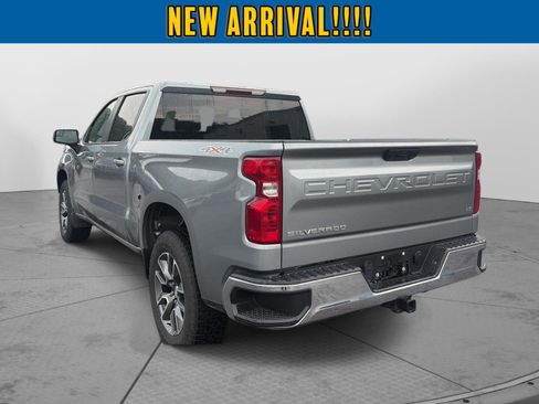 Used 2024 Chevrolet Silverado 1500 LT AWD/4WD image 6