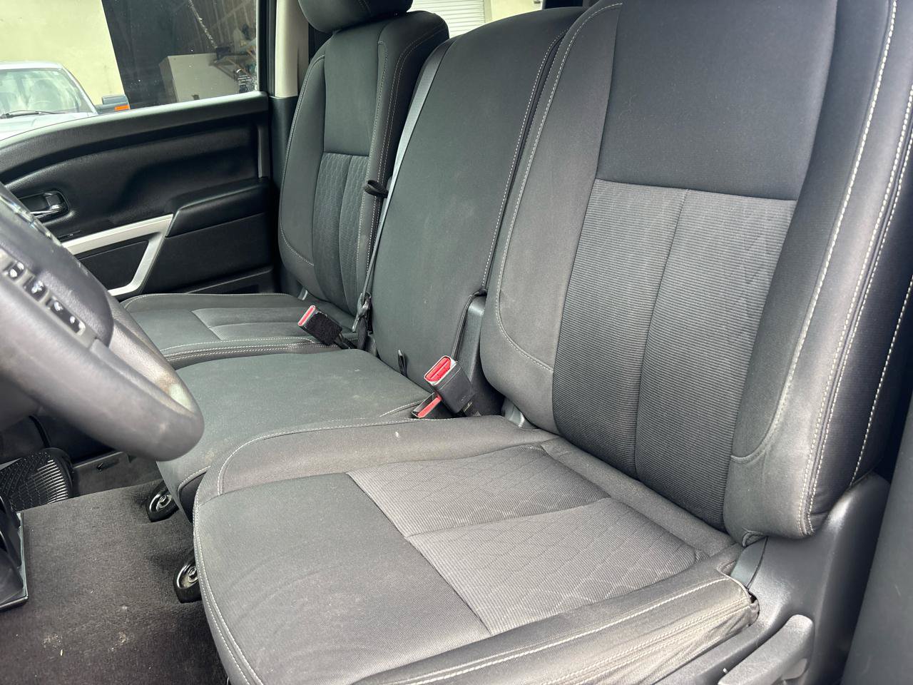 Used 2018 Nissan Titan SV RWD image 13