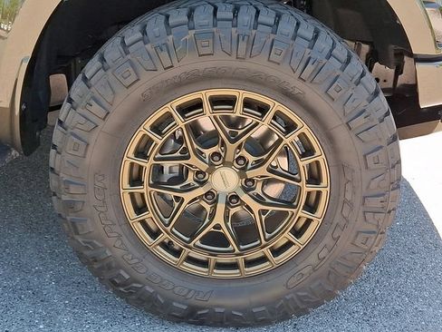 Used 2025 Ford F150 Raptor AWD/4WD image 11