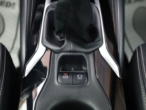 Used 2022 Toyota Corolla XSE FWD image 40