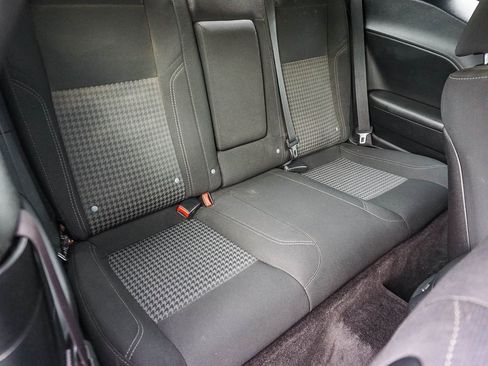 Used 2016 Dodge Challenger SXT image 13