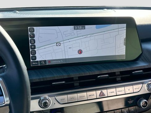 Certified 2024 Kia Telluride SX w/ Towing Package image 13