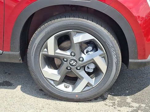 New 2025 Hyundai Venue Limited image 8