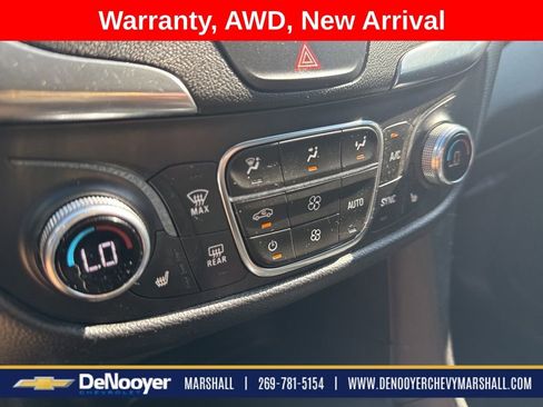 Used 2021 Chevrolet Equinox LT AWD/4WD image 21
