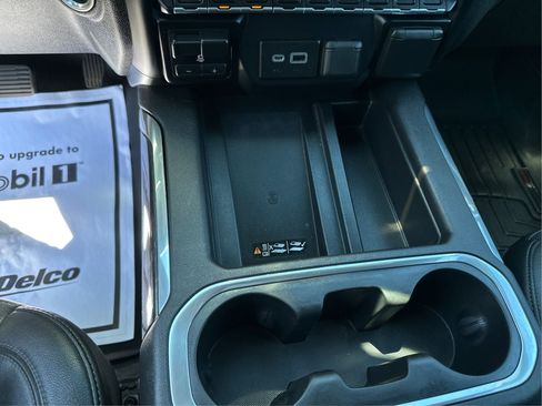 Used 2019 Chevrolet Silverado 1500 LTZ w/ LTZ Plus Package AWD/4WD image 16