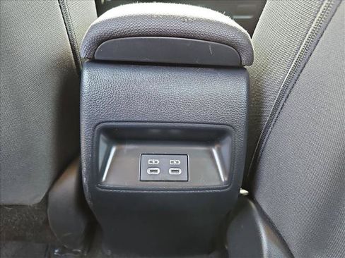 Used 2024 Toyota Corolla LE FWD image 17