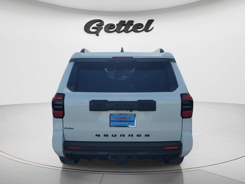 Certified 2025 Toyota 4Runner SR5 AWD/4WD image 7